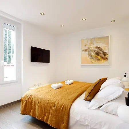 Ginabelayourhosthelper Apartment