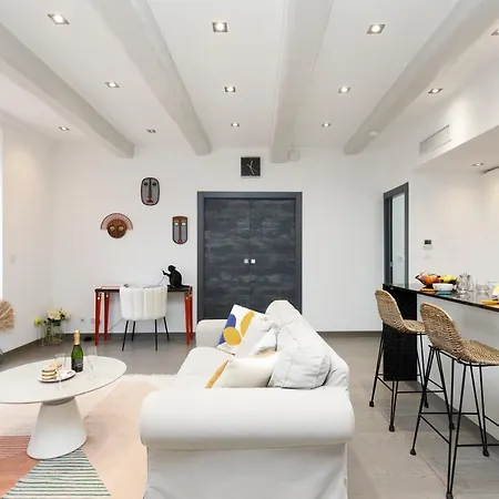 Apartment Ginabelayourhosthelper *