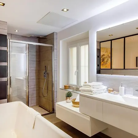 Apartment Ginabelayourhosthelper Saint-Tropez