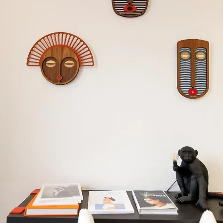 Ginabelayourhosthelper